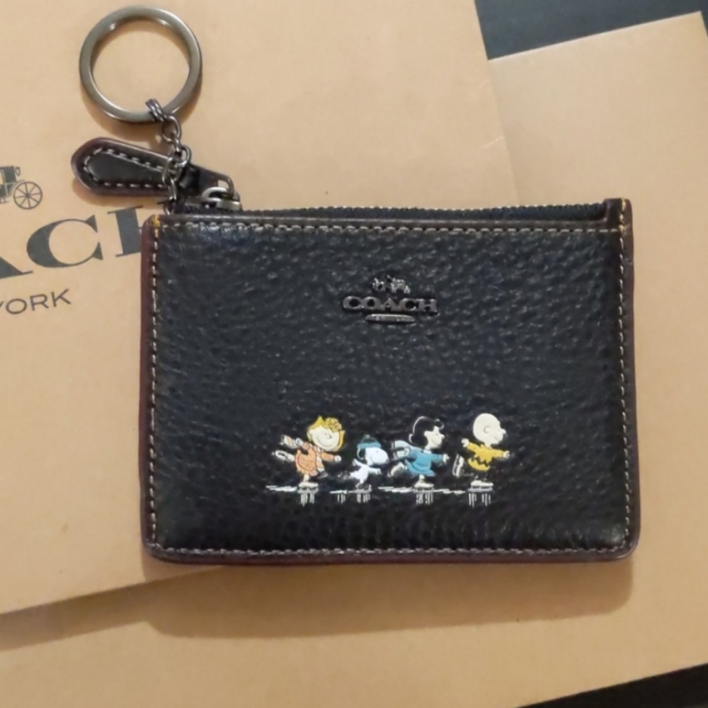 Coach Small Wallet w/keychain. Peanuts Collection.